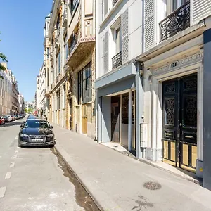Homestay Cozy With Amazing View, Paris